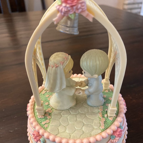 Vintage Ernesto Precious Moments Wedding Arch - Picture 1 of 6